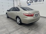 Used 2015 Toyota Camry LE image 4