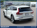 Certified 2023 Volvo V60 B5 Cross Country Plus w/ Climate Package image 5