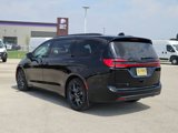 New 2025 Chrysler Pacifica Limited image 5