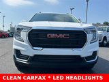 Used 2024 GMC Terrain SLE w/ Driver Convenience Package image 2