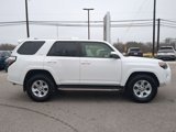 Used 2016 Toyota 4Runner SR5 Premium image 2