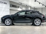 Certified 2025 Porsche Macan image 2