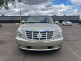 Used 2013 Cadillac Escalade Luxury image 3