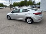 Used 2018 Hyundai Elantra SE image 3