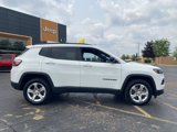 Used 2023 Jeep Compass Latitude image 4
