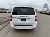 Used 2015 Chrysler Town & Country Limited Platinum image 6