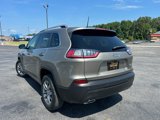 Used 2021 Jeep Cherokee Latitude Lux w/ Comfort/Convenience Group image 2