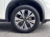 Used 2023 Nissan Rogue SV image 3