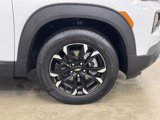 Used 2022 Chevrolet TrailBlazer LT w/ Driver Confidence Package image 4