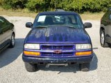 Used 2000 Chevrolet S10 Pickup LS w/ Preferred Equipment Group image 2
