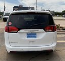 Used 2020 Chrysler Pacifica Touring-L image 4