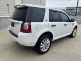 Used 2012 Land Rover LR2 HSE image 3