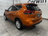 Used 2017 Nissan Rogue SV w/ SV Premium Package image 4