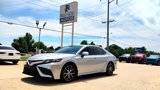 Used 2023 Toyota Camry SE image 3