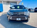 Used 2017 Toyota Highlander XLE image 2