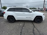 Used 2018 Jeep Grand Cherokee Altitude image 4