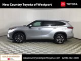 Used 2022 Toyota Highlander XLE image 4