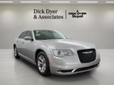 Used 2020 Chrysler 300 Touring image 2