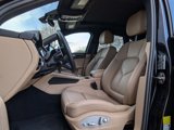 Certified 2024 Porsche Macan image 5