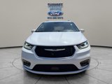 Used 2021 Chrysler Pacifica Touring-L image 2