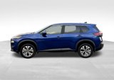 Used 2023 Nissan Rogue SV image 2
