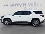 Used 2023 Chevrolet Traverse LT image 2