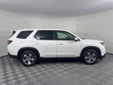 Used 2025 Honda Pilot EX-L image 4