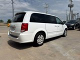 Used 2017 Dodge Grand Caravan SE w/ UConnect Hands-Free Group image 3