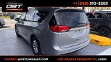 Used 2018 Chrysler Pacifica Touring-L w/ Advanced Safetytec Group image 3
