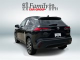 Used 2024 Toyota Corolla Cross XLE image 4