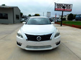 Used 2015 Nissan Altima 2.5 SV image 2