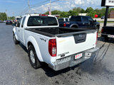 Used 2015 Nissan Frontier SV image 2