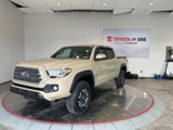 Used 2017 Toyota Tacoma TRD Off-Road image 4