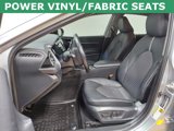 Used 2019 Toyota Camry SE image 3