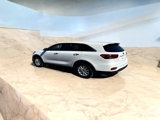 Used 2019 Kia Sorento LX image 3