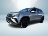 Certified 2022 Volkswagen Taos SE w/ Panoramic Sunroof Package image 2