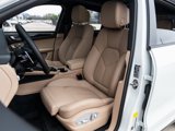Certified 2025 Porsche Macan image 5