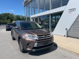 Used 2018 Toyota Highlander XLE image 2