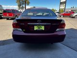 Used 2005 Toyota Camry LE image 3