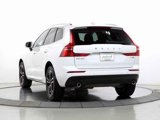 Used 2021 Volvo XC60 T5 Momentum w/ Climate Package image 5