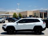 Used 2019 Jeep Cherokee Trailhawk image 4