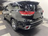 Used 2017 Toyota Highlander Limited Platinum image 2
