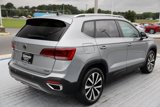 Used 2023 Volkswagen Taos SE w/ Panoramic Sunroof Package image 5