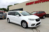 Used 2022 Chrysler Pacifica Touring-L image 6