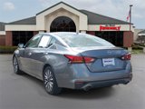 Used 2023 Nissan Altima 2.5 SV image 3