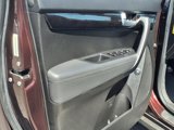 Used 2015 Kia Sorento LX image 4