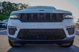 New 2025 Jeep Grand Cherokee Limited w/ Black Appearance Package image 3