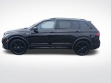 Used 2022 Volkswagen Tiguan SE R-Line image 4