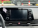 Used 2022 Hyundai Elantra SEL w/ Convenience + Premium Package image 4