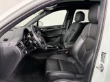 Certified 2024 Porsche Macan image 5